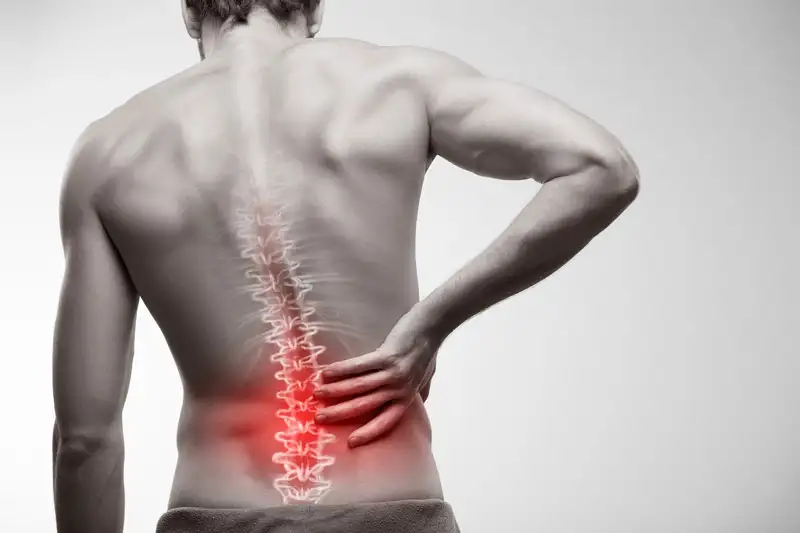 ĐAU LƯNG DAI DẲNG Ở TUỔI 30? ĐỪNG CHỦ QUAN VỚI THOÁI HÓA CỘT SỐNG